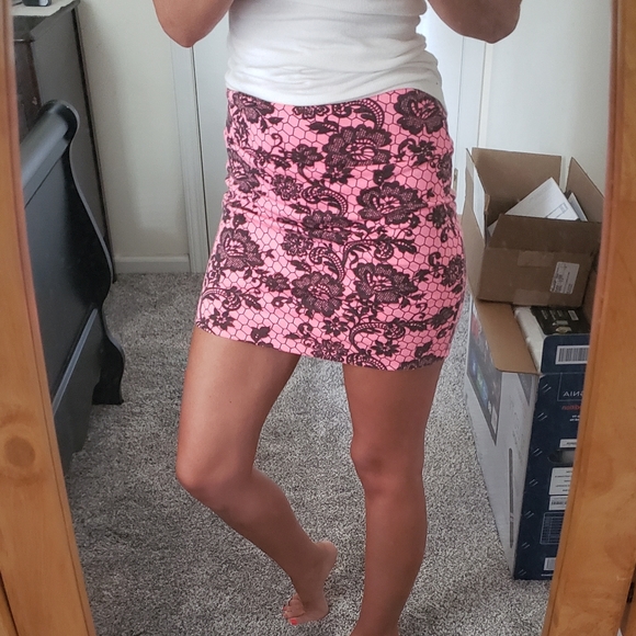 Deb Dresses & Skirts - Mini skirt